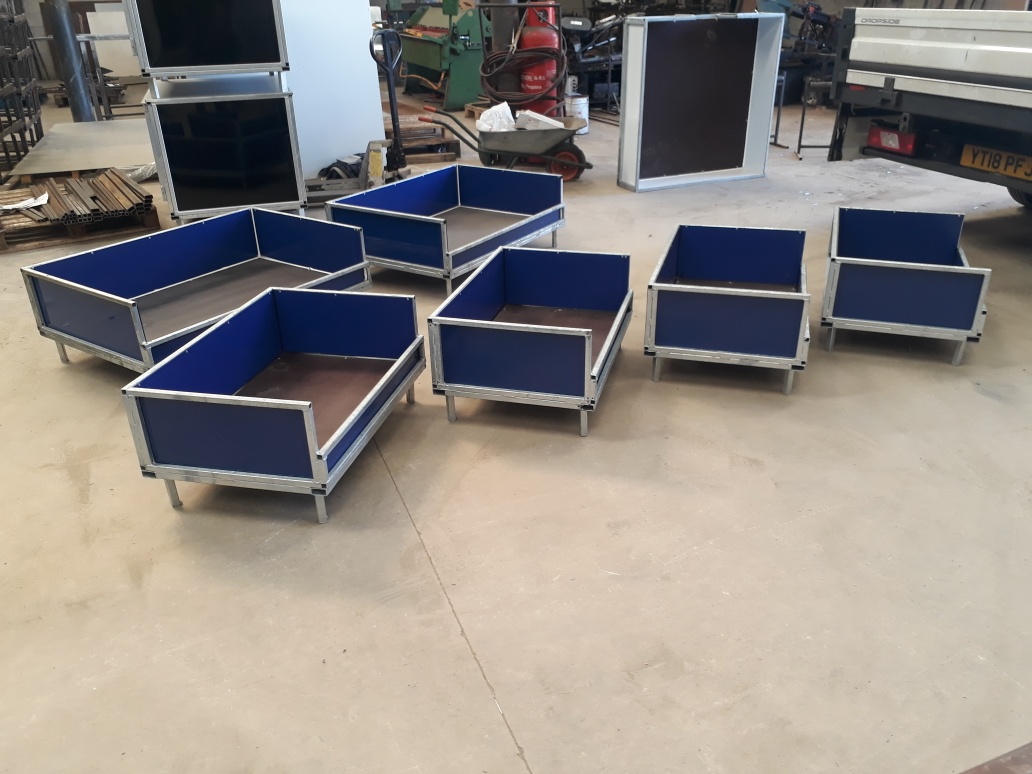 Raised kennel beds hotsell